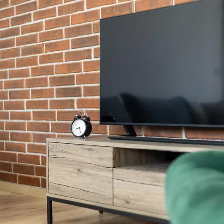 Heart Of Ladadika Ac Smart Tv Self Check-in *